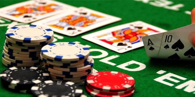 Poker là tựa game casino được ưa chuộng khá nhiều ở OK9