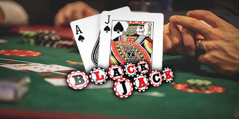 Các lựa chọn trong bài blackjack là gì